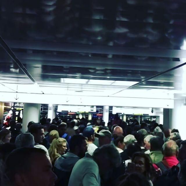 Welcome to #Paris - #cdg immigration queue